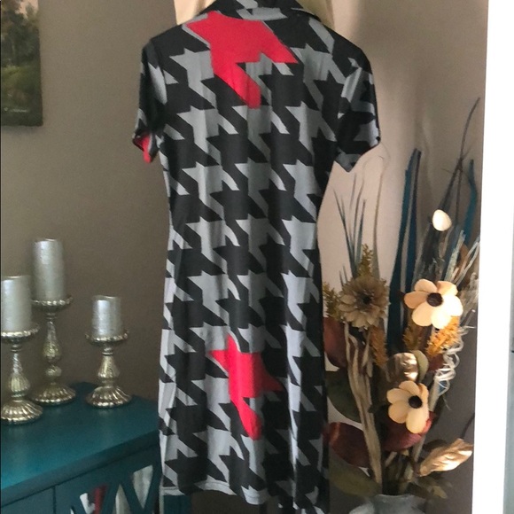 Jane- Wrap Dress - Picture 2 of 5